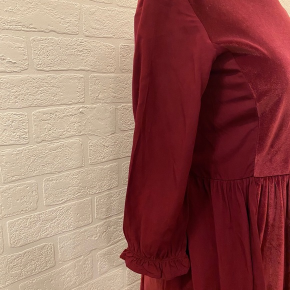 Girls Gap dress colour is rich burgundy - Picture 5 of 12